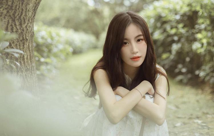 现代设计中的人马野兽Logo